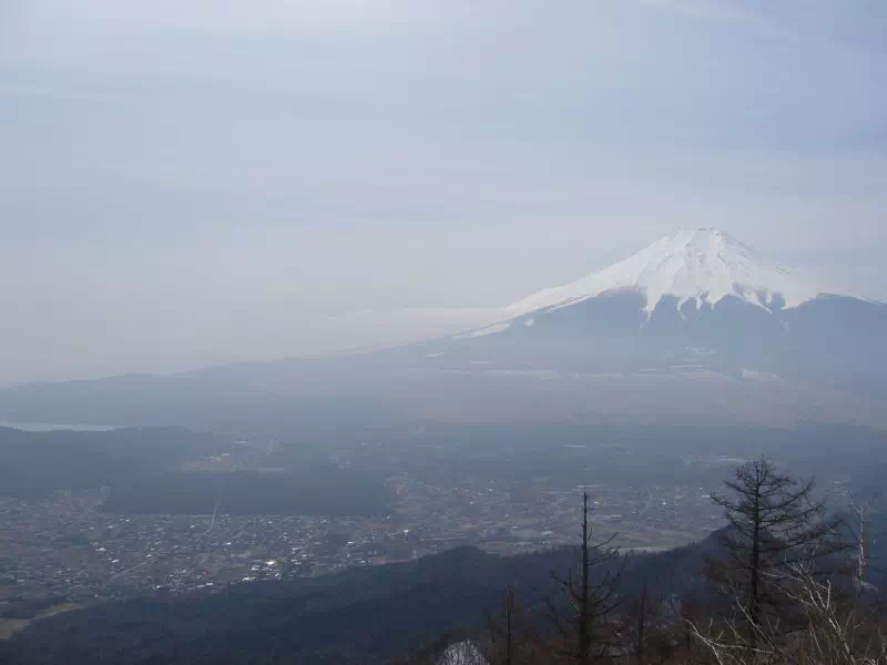 山中湖と富士山
