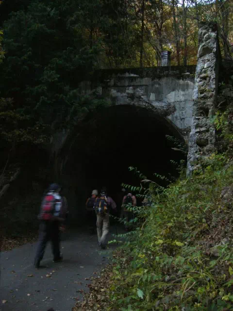 トンネル トンネル