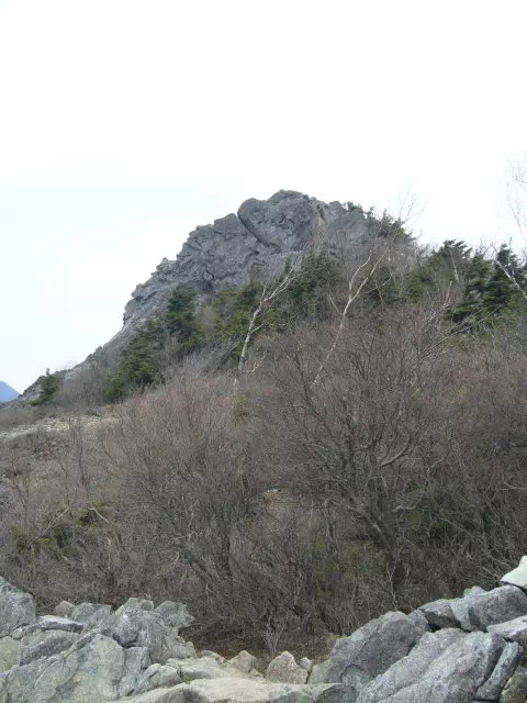 岩峰