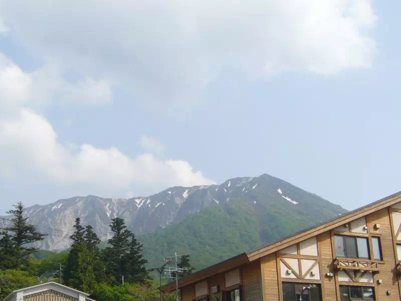 大山情報館近くから見た大山