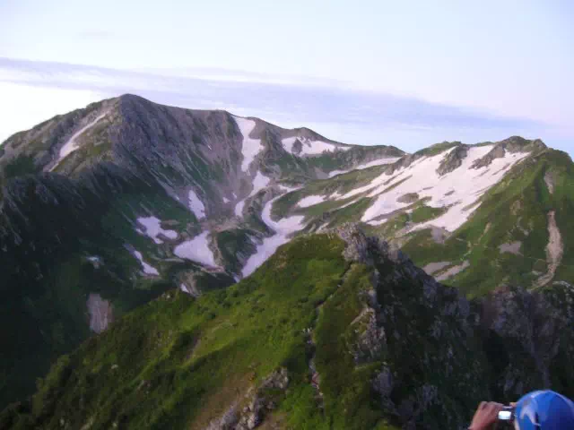 一服剱と剱沢小屋 一服剱と剱沢小屋