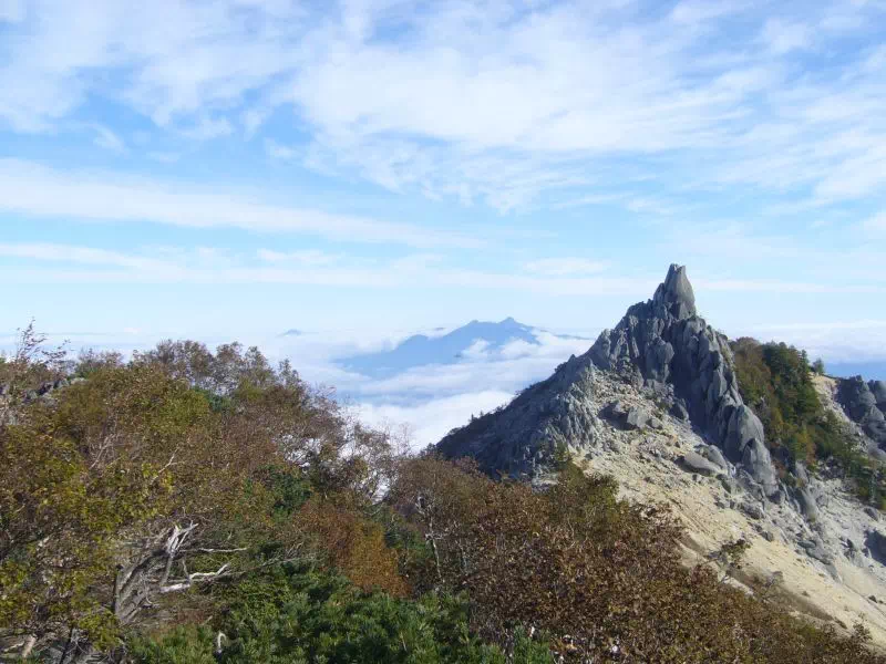 オベリスクと八ヶ岳 オベリスクと八ヶ岳