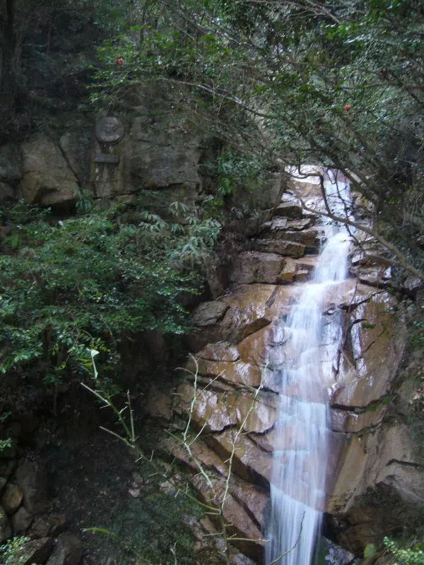 高座の滝 高座の滝