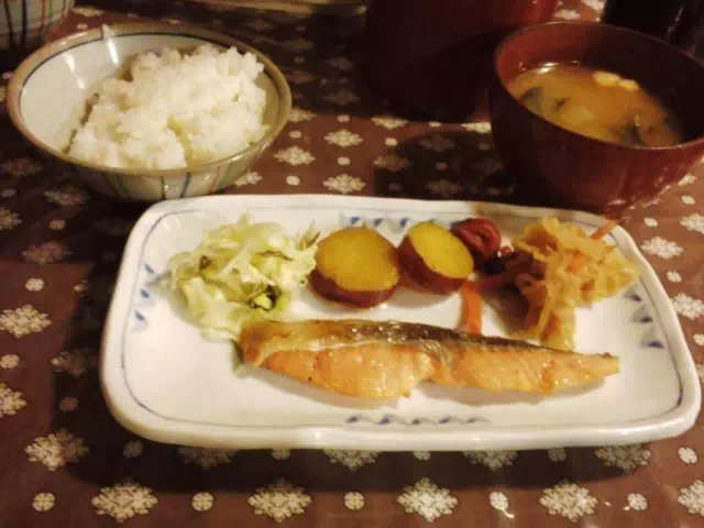 朝食