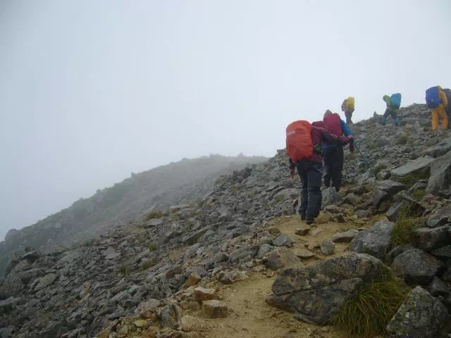 岩稜帯の登り 岩稜帯の登り