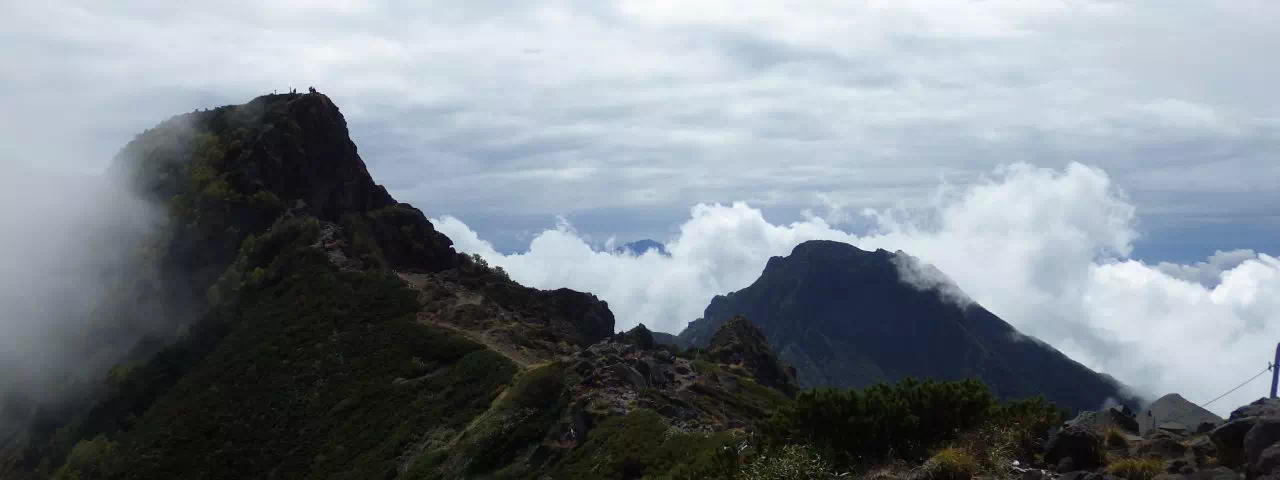 横岳へ 横岳へ