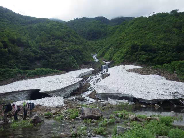 迂回雪渓 迂回雪渓