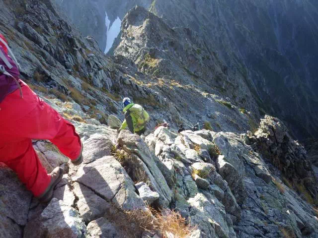 岩場下り 岩場下り