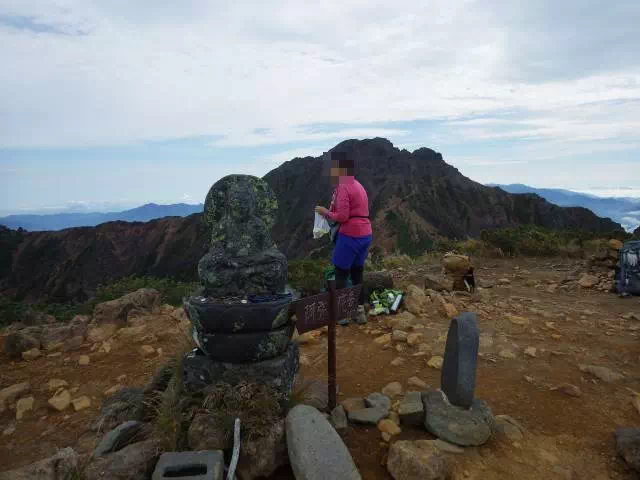 阿弥陀岳山頂
