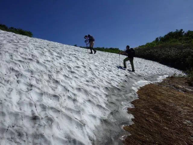 雪渓登り 雪渓登り