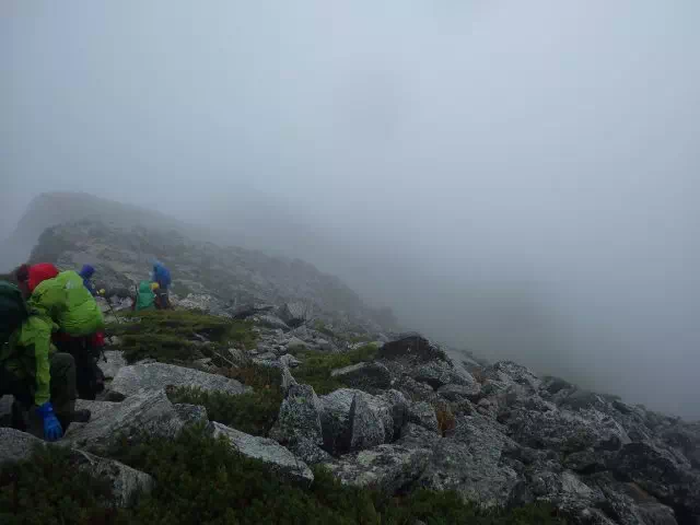 岩山下り 岩山下り