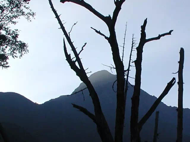 朝の塩見岳 朝の塩見岳