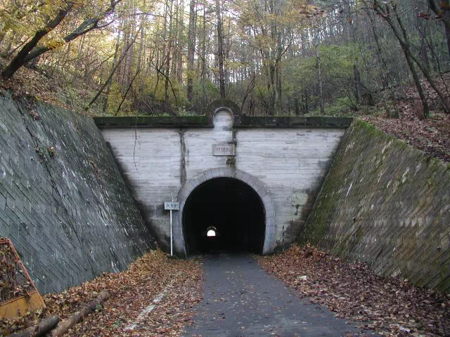 トンネル トンネル