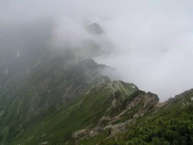 振り返る 振り返る