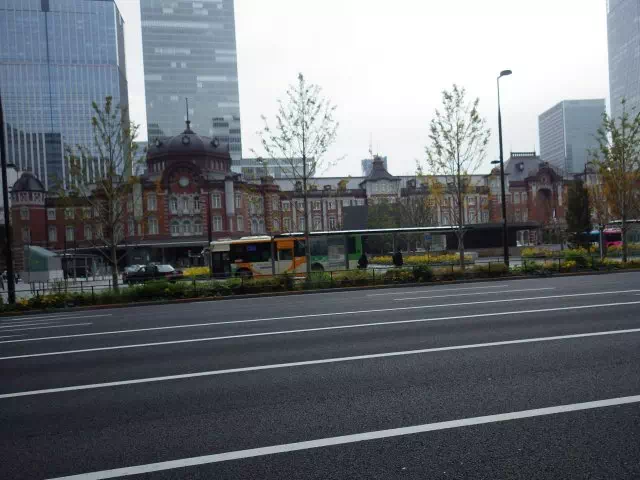 東京駅前