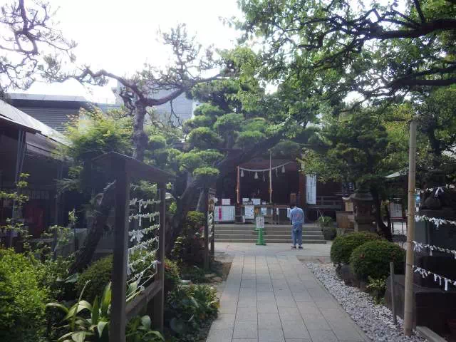 鳩森神社